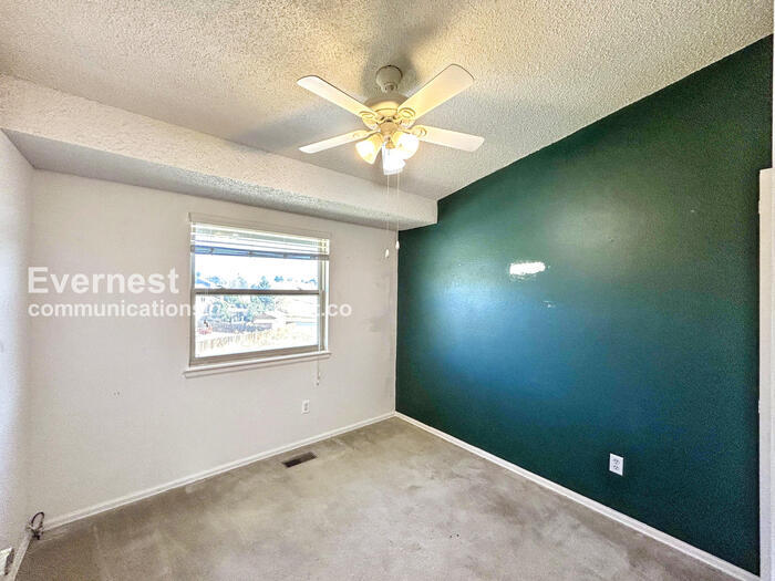 Building Photo - 3939 Smoke Tree Dr