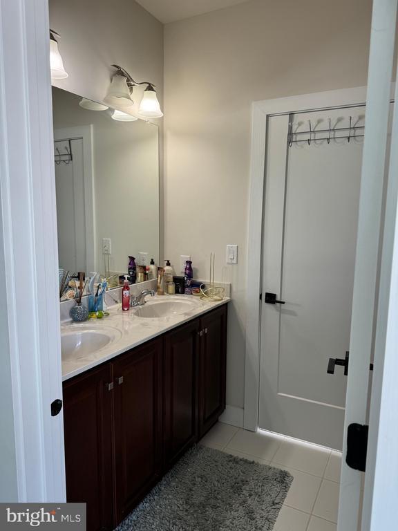 Building Photo - 125 Maggie Ln