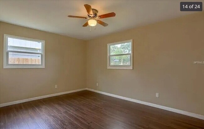 Building Photo - Home For Rent in St Petersburg!