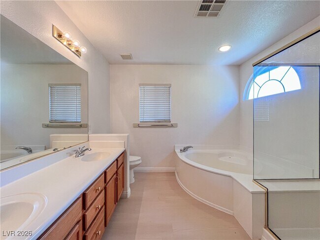 Building Photo - 10789 S Osage Winter St