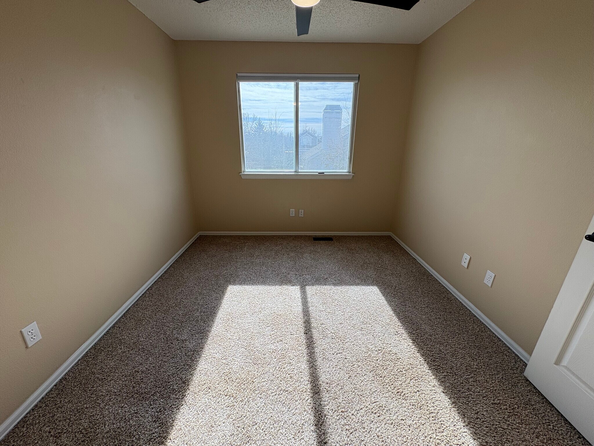 Building Photo - 3920 Anvil Dr