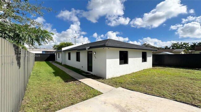 Building Photo - 2492 NW 44th St