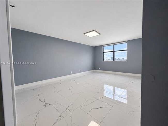 Building Photo - 290 174th St