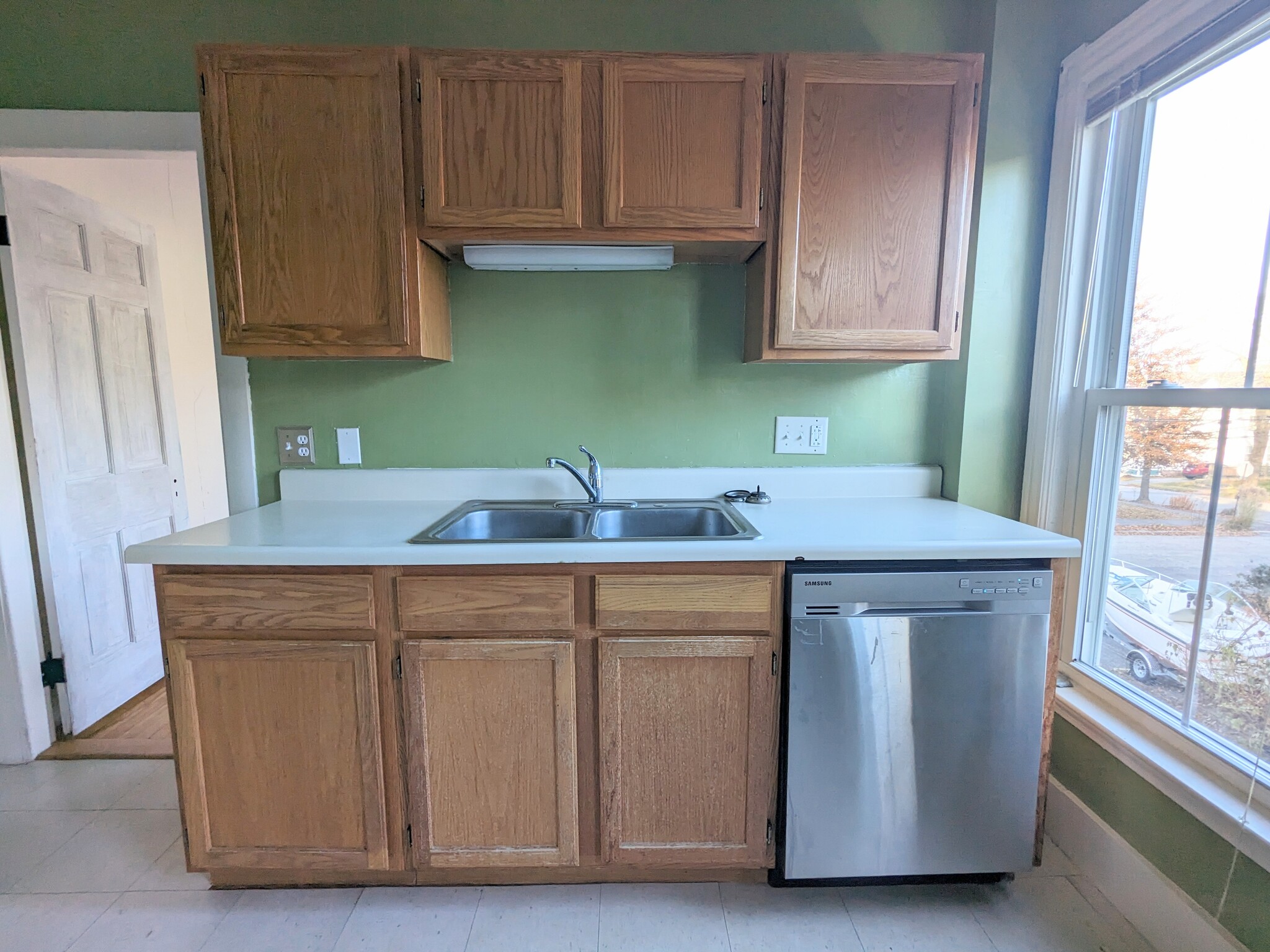 Building Photo - 56 Rackleff St