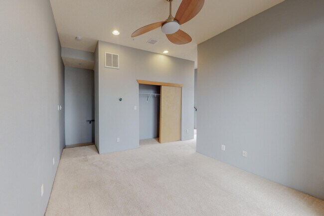 Building Photo - 885 Silver Ave SW
