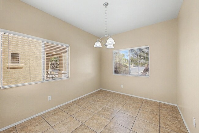 Building Photo - Beautiful Single-Level 3 Bedroom, 2 Bathroom Home in Maricopa
