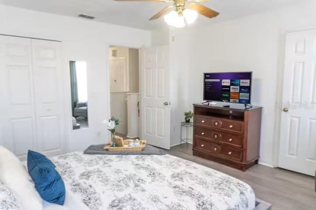 Building Photo - 1139 S Beach Cir