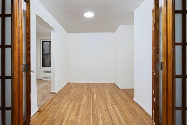 Building Photo - 488 Ocean Pkwy