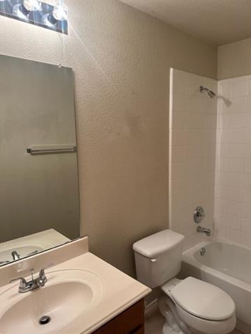 Building Photo - 9309 Chesapeake Ln