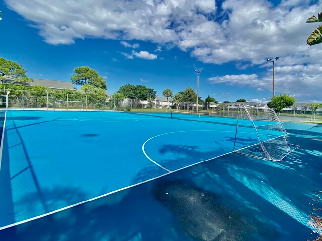 Building Photo - 4104 Inlet Cir