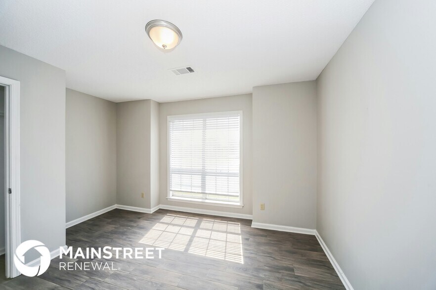 Building Photo - 5304 Shady Ridge Dr