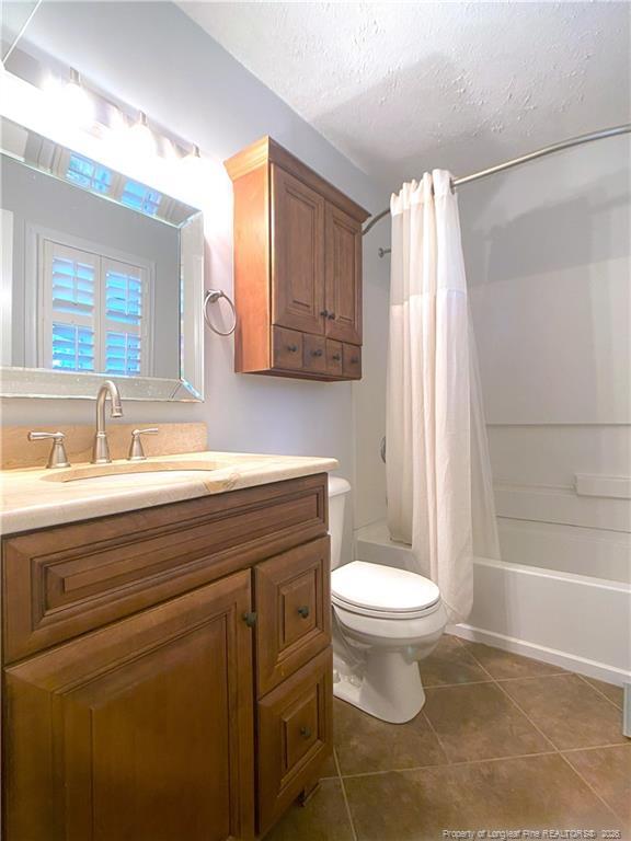 Building Photo - 2721 Mirror Lake Dr