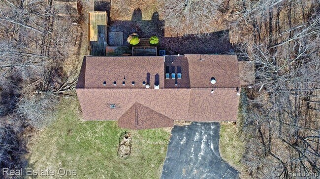 Building Photo - 5307 Metamora Rd