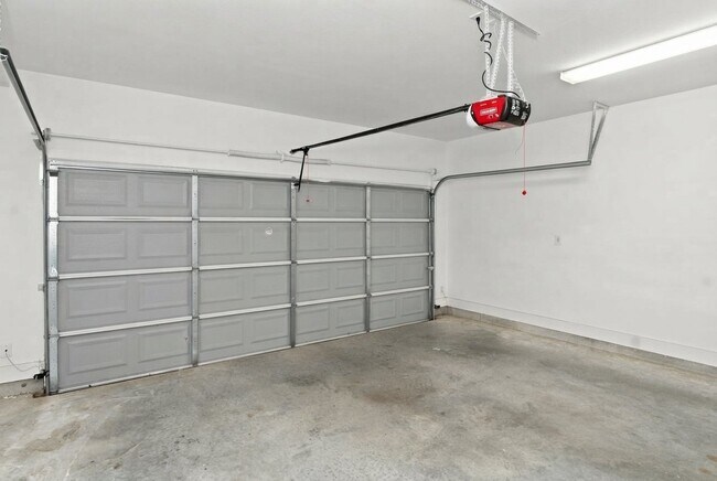 Building Photo - 2505 Webster St