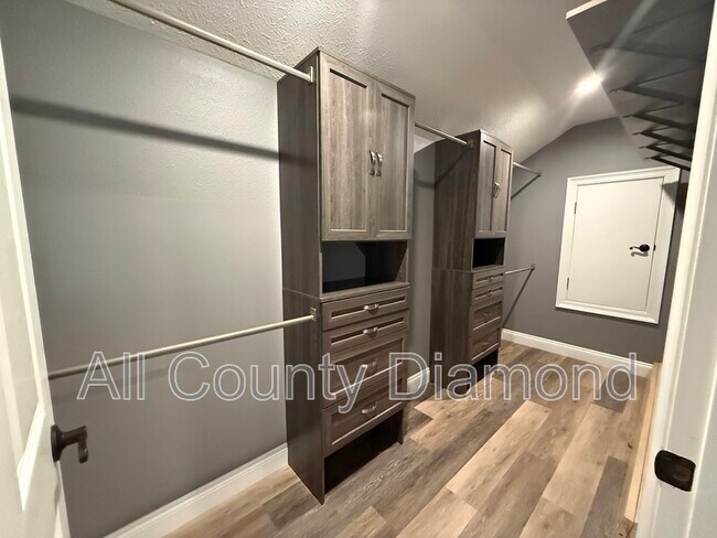 Building Photo - 12207 Lyndell Plantation Dr