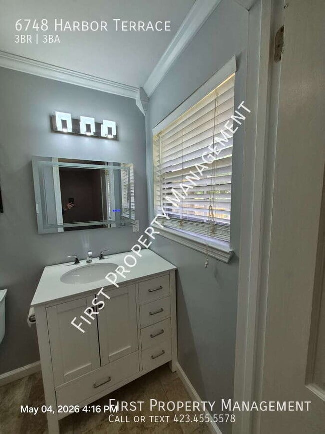 Building Photo - 6748 Harbor Terrace