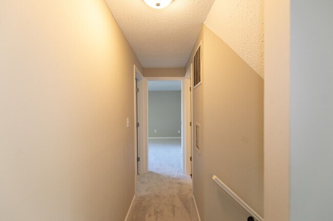 Building Photo - 4 bed 2.5 bath 2 story home with full deck located in Decatur Township