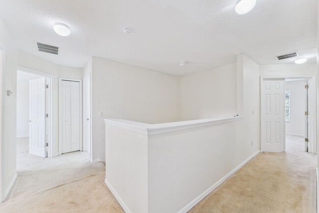 Building Photo - Large 6 Bedroom Rental in Gated Avalon Lakes Available Now! $2800/Month