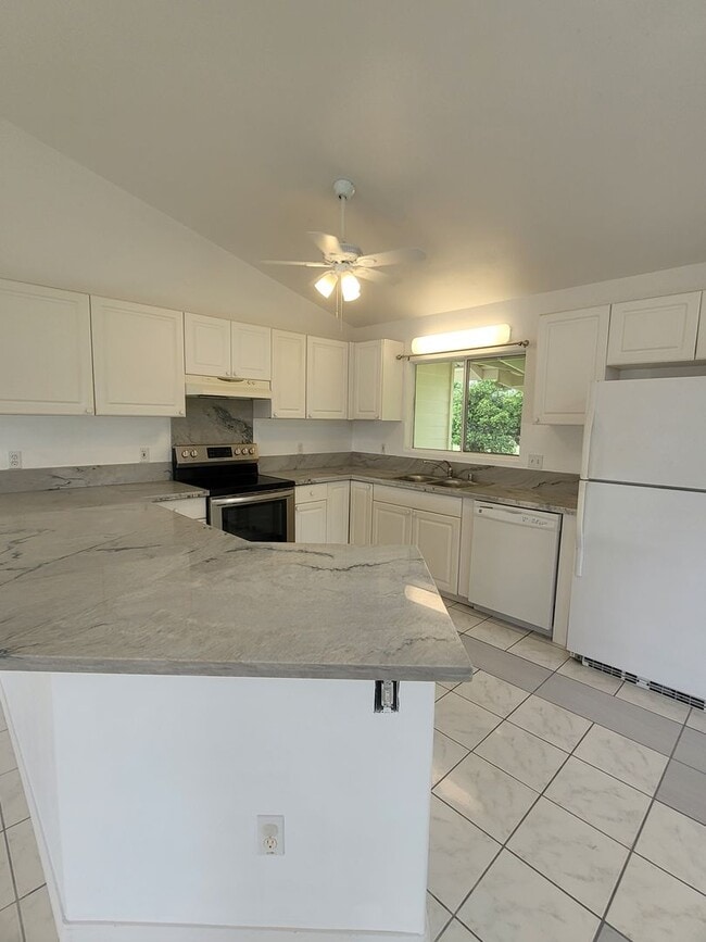 Building Photo - 3BD 2BA HOME IN HILO'S WAIAKEA HEIGHTS