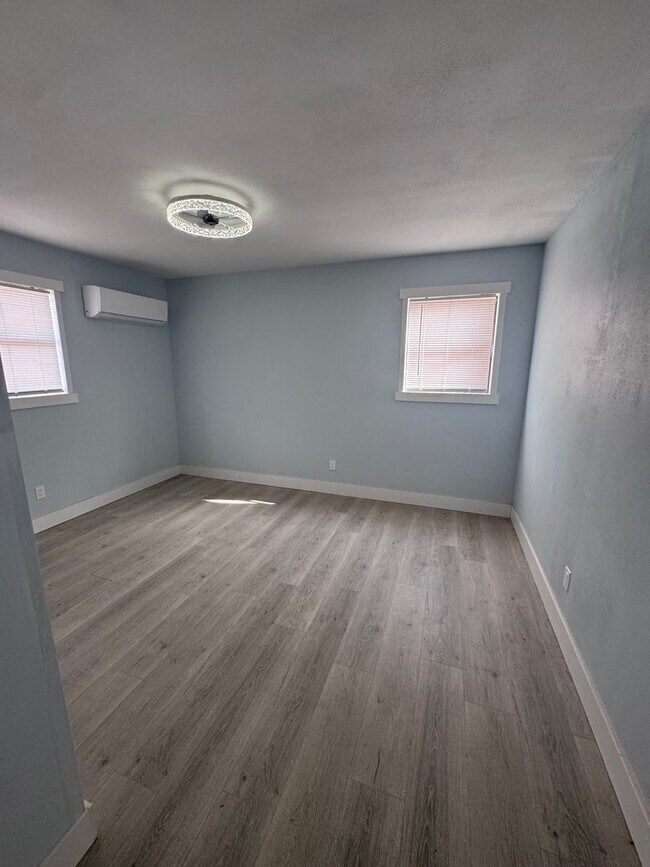 Building Photo - 3605 Avenue F