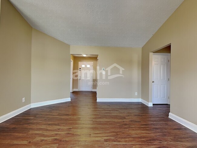 Building Photo - 7184 Franklin Madison Rd