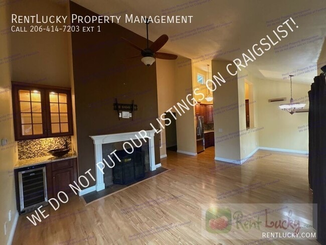 Building Photo - 12721 NE 129th Ct