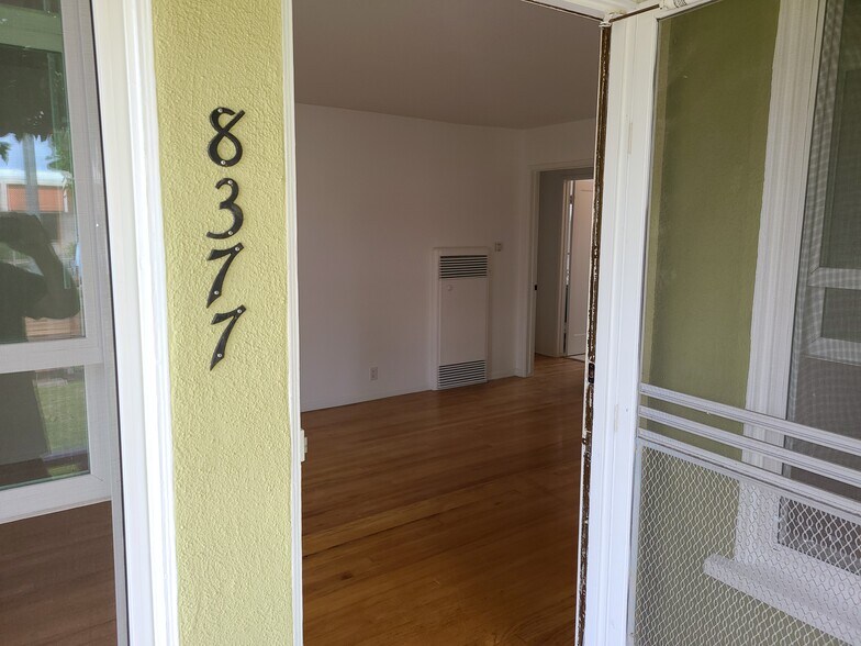 Building Photo - 8377 Dunbarton Ave