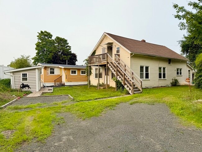 Building Photo - 70 Klondike Ave