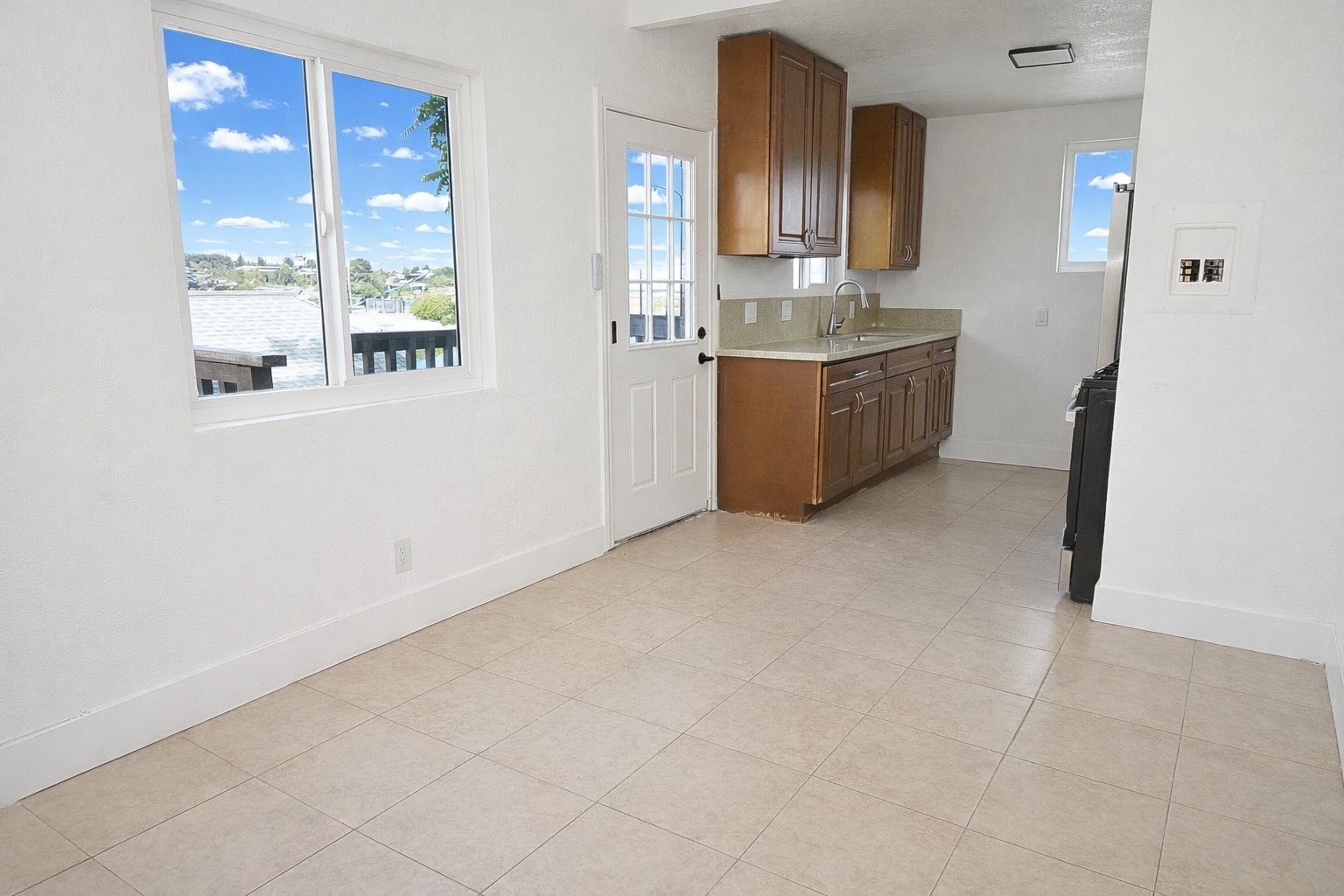 Building Photo - 2096 Franklin Ave