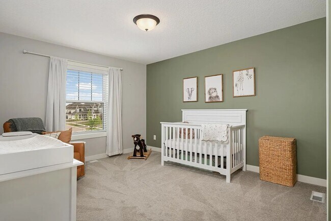 Building Photo - Absolutely stunning woodbury property for lease!