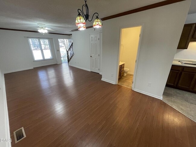 Building Photo - 121 Winners Cir