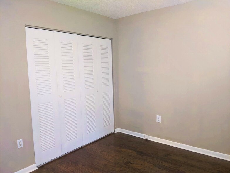 Secondary - 9959 Nob Hill Ct