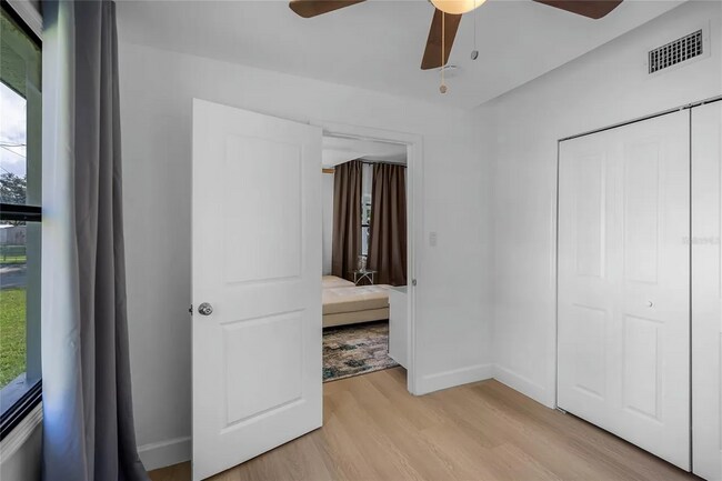 Building Photo - 1305 Fairview Ave