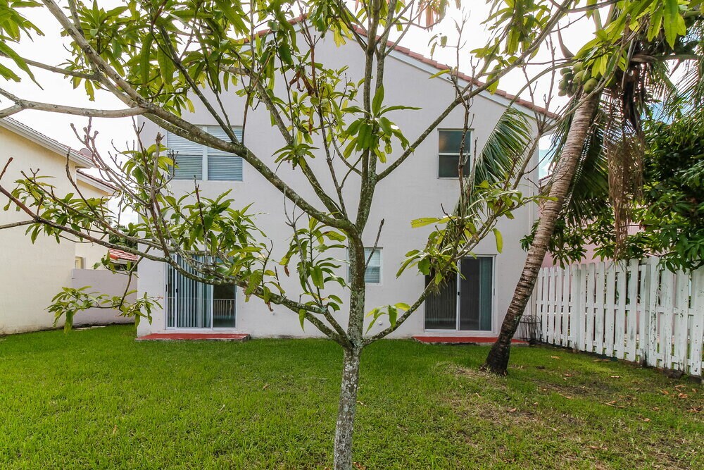 Building Photo - 15321 SW 46th Ct