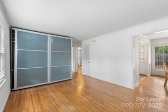 Building Photo - 918 McAlway Rd