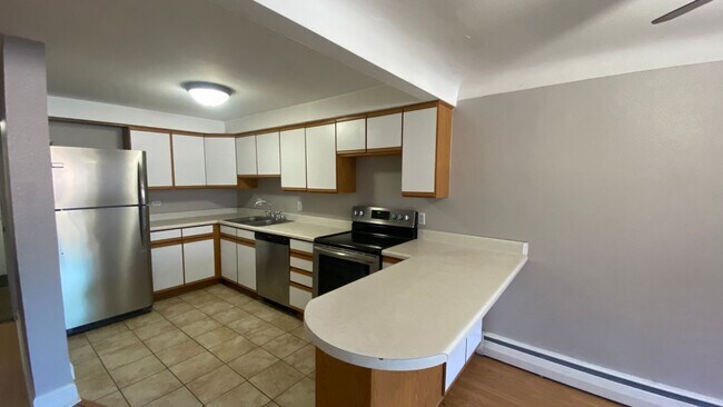 Building Photo - 1 Bedroom 1 Bathroom Near University of Denver Campus