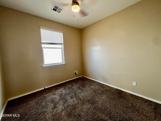 Building Photo - 14756 Boer Trail