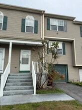 Building Photo - 93 Evan Rd