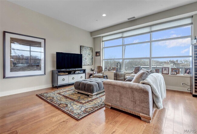 Building Photo - 8025 Maryland Ave