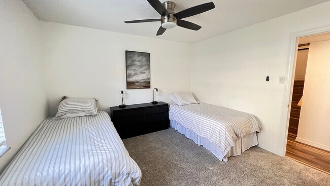 Building Photo - 2870 Rampart Cir