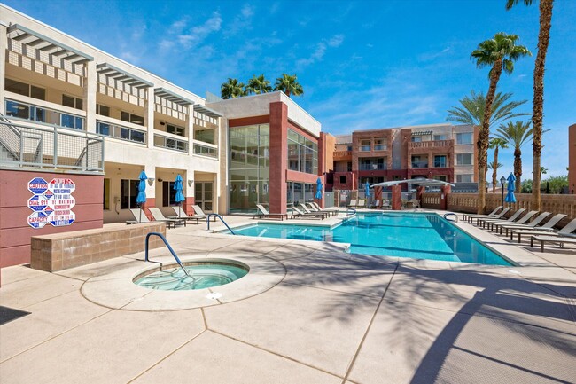 Building Photo - Sought after Park Avenue Condominiums/Top Floor Three Bedroom