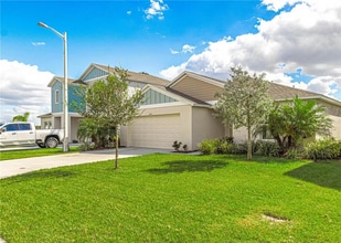 Building Photo - Beautiful Southside Lakeland Home! Ready f...