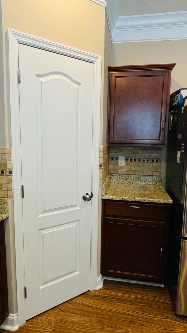 Building Photo - 16300 Brookfield View Ct