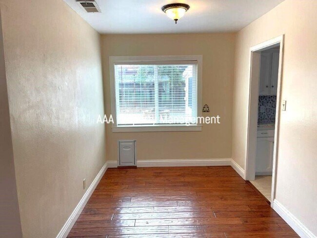 Building Photo - Pleasant HIll 3 bedroom 2 bath Great locat...
