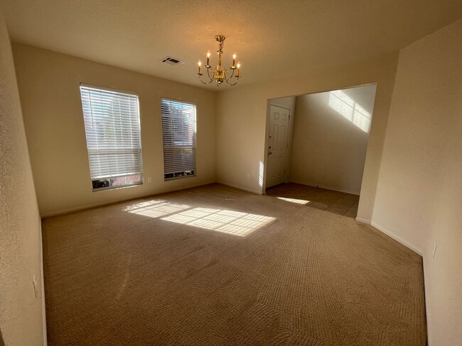 Building Photo - 4-Bedroom House for Rent in Killeen