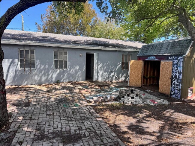 Building Photo - 623 NW 13th Terrace