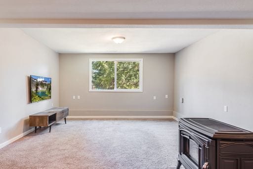 Building Photo - Updated split level home in Shoreline with...