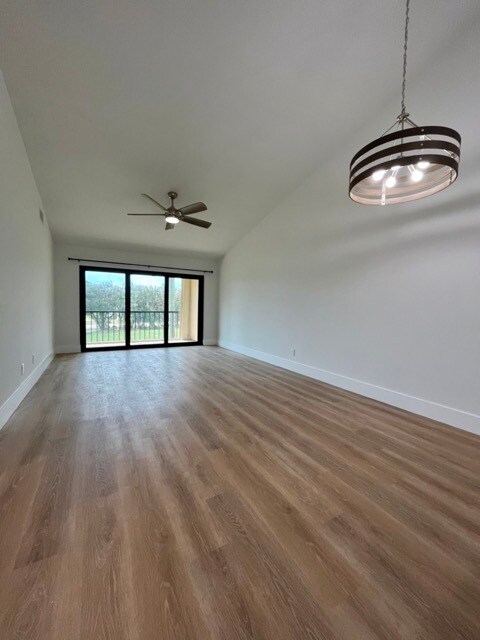 Building Photo - 102 Pinecrest Cir