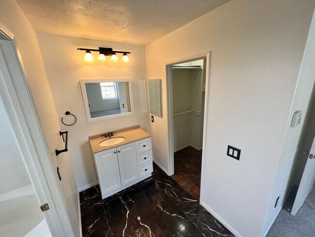 Building Photo - Pacific Grove Home for Rent in Canyon Coun...