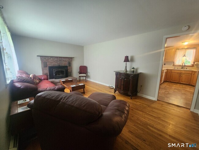 Building Photo - 3 Standish Dr